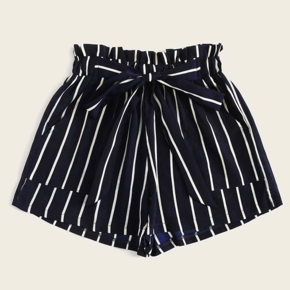 SHEIN Pants - NWOT Striped Frill Waist Shorts